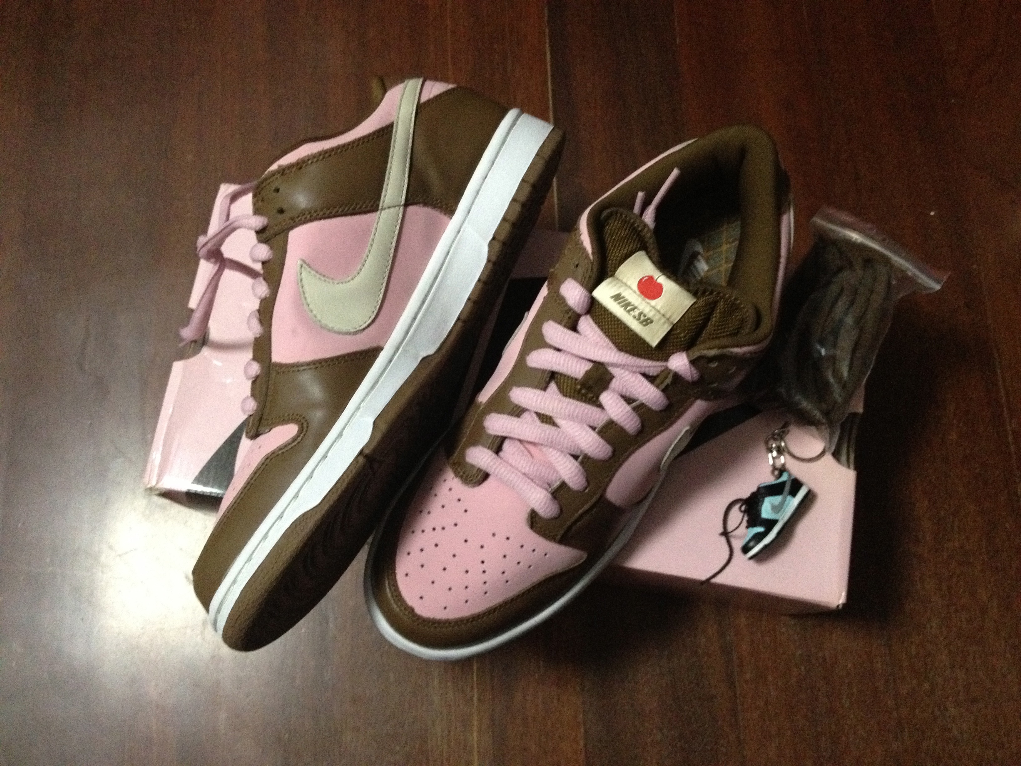 

кроссовки Nike DUNK LOW PRO SB STUSSY 304292-671
