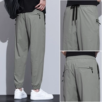 Светло-зеленый