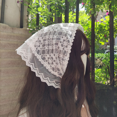 taobao agent Multifunctional lace Bao Tou hat triangle scarf small scarf retro versatile rural lace hat photo photography