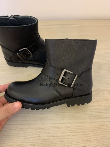 Spot Baby Dino Custom Model Model Girl Header Cowhide Locomotive Маленькие кожаные ботинки обувь