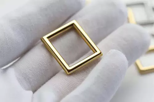 Слот из нержавеющей стали.