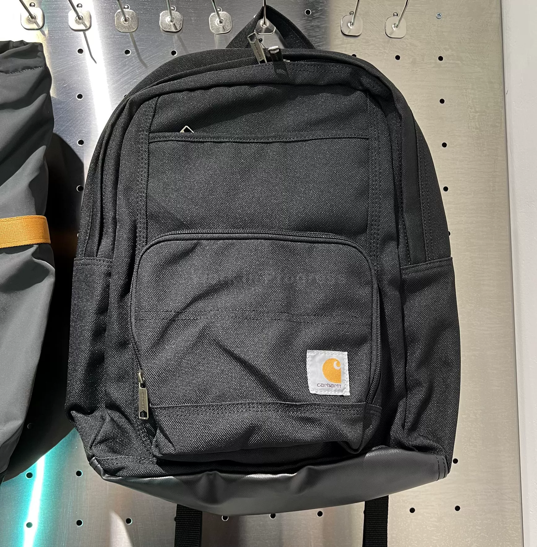 My old man knows me too well. A belated birthday present: Carhartt WIP  Payton Backpack. : r/Carhartt