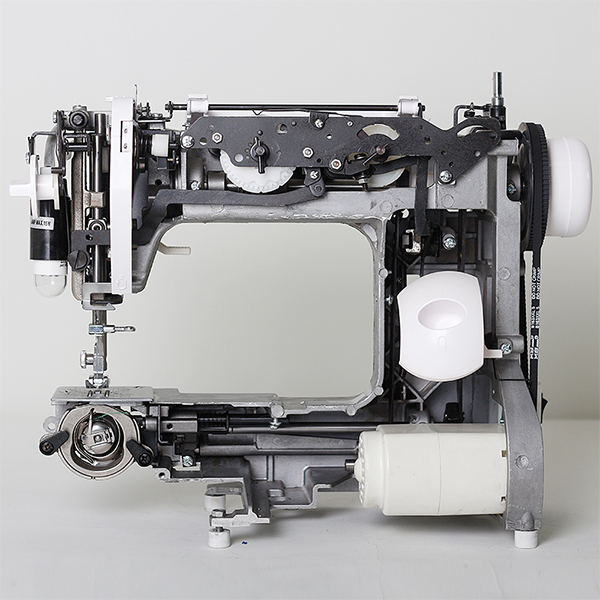 飞跃缝纫机fy2301电动家用缝纫机多功能吃厚锁边台式衣车