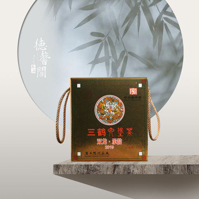 Dejia Выбран год назад, состоит из Sanyuan Liubao Tea Shuanglong Chengyun 500g сладкий гликоль