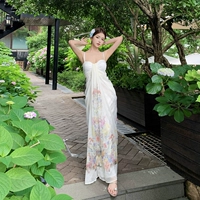 Белый цветок