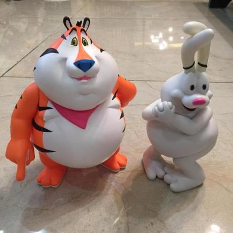 fat tony 東尼 by ron english 胖老虎 tricky the obese rabbit