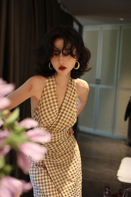 taobao agent Retro summer set, top, pleated skirt, French retro style
