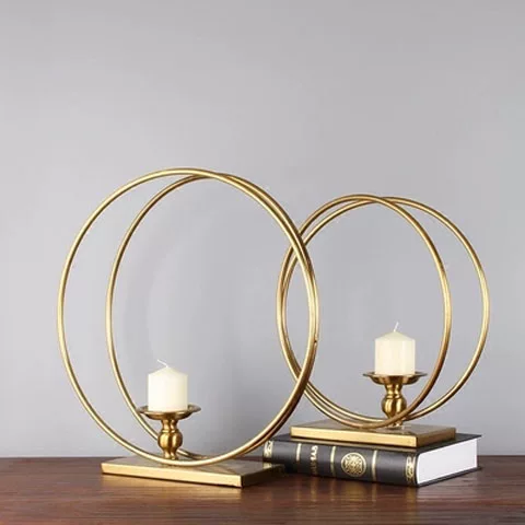 Hyundai simple model room restaurant personalized metal ring candlestick ornaments European -style luxury creative candlestick