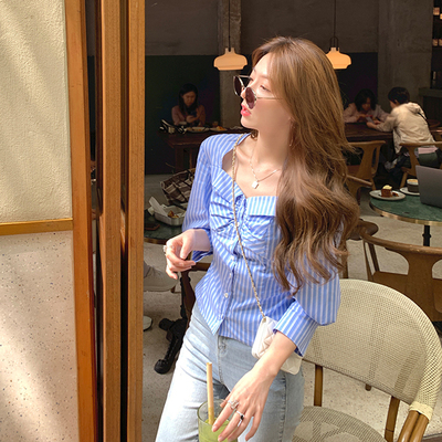 taobao agent [Limited time 50 % off] Xia Shiwen niche designer design square lead shirt casual blue and white stripe top female summer