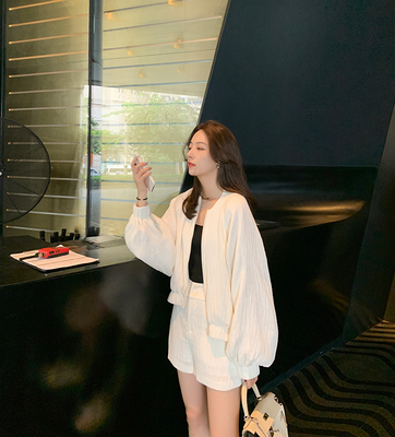 taobao agent Jacket, shorts, spring set, simple and elegant design, trend of season