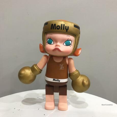 molly 2009年出品 拳击手 金色 20cm