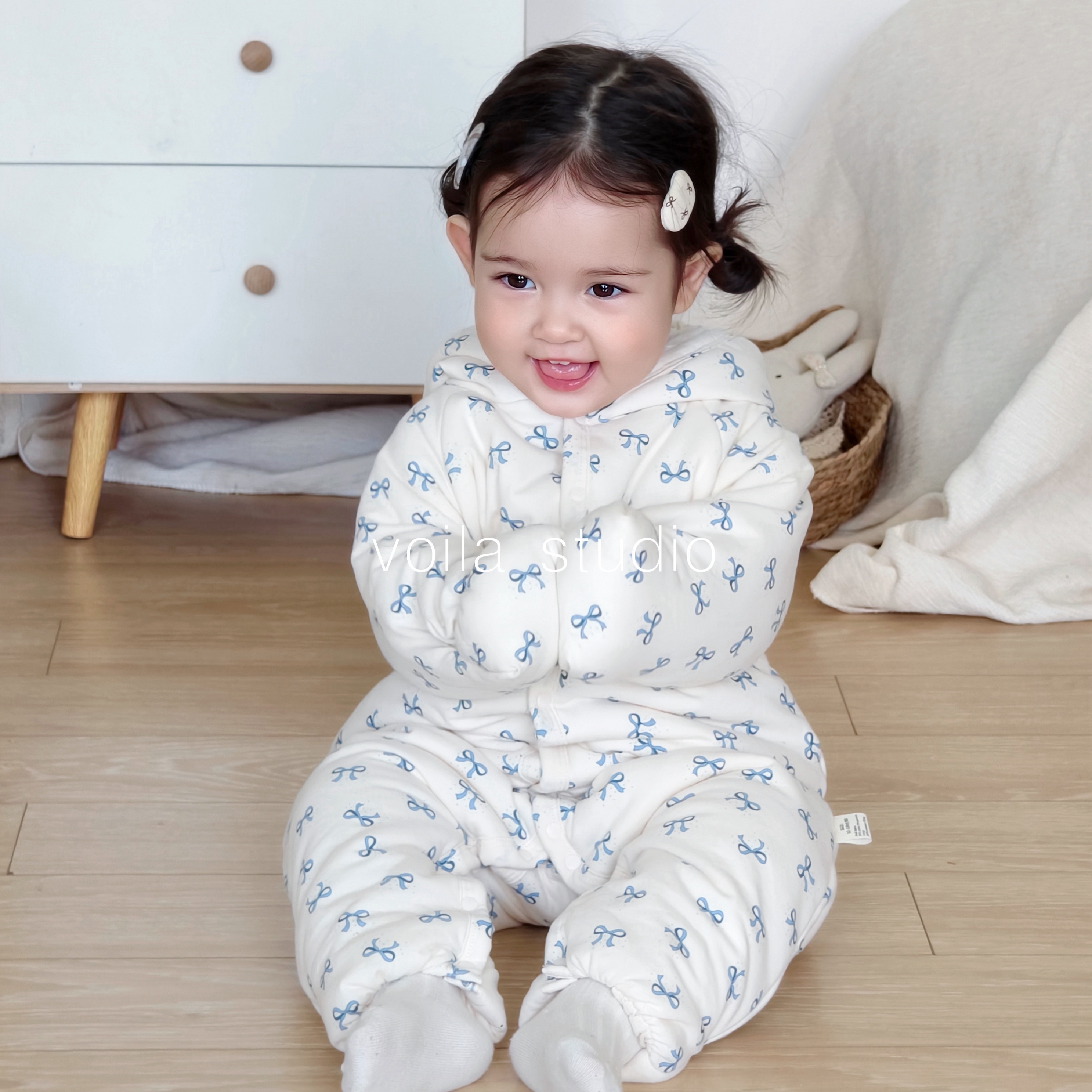 婴儿连帽连体加厚棉服