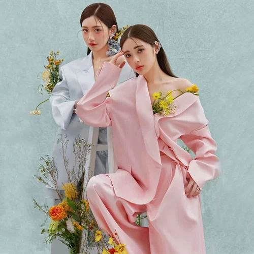 Новая студийная студия Ladies Set Set Set Sisters притворяется, что это подруга фото арт фото изображение фото фото одежда одежды