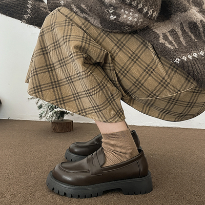 taobao agent Japanese footwear platform English style, 2023, trend of season, British style