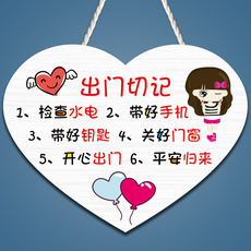 Декорации на дверь