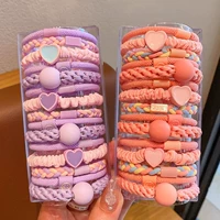 Сиреневый, оранжевый, широкая цветовая палитра