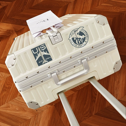 Вместительный и большой прочный чемодан, 24 дюймов