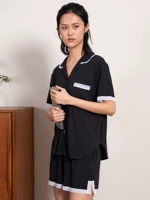 Черные шорты, короткий рукав