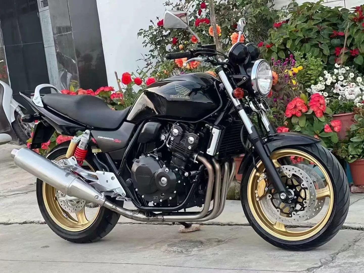 Импортированный Honda CB400 четырехцилиндровый тяжелый локомотив с водяным охлаждением 190 уличный мотоцикл, лошади 250C ретро большой объём мотоцикла