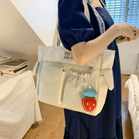 Белая клубника, подвеска