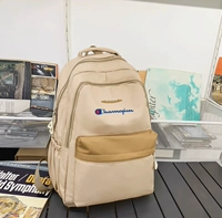 Простой цвет чая с молоком