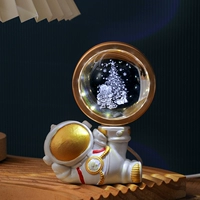 Молодой астронавт [Санта]