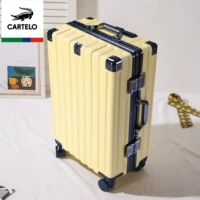 Светло-желтого