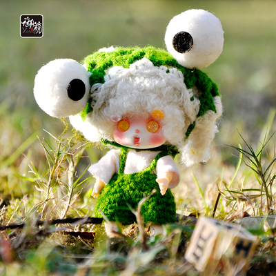 taobao agent YMY larvae OB11 baby jacket 10cm cute confused doll big eye frog blind box clothes can be worn in stock