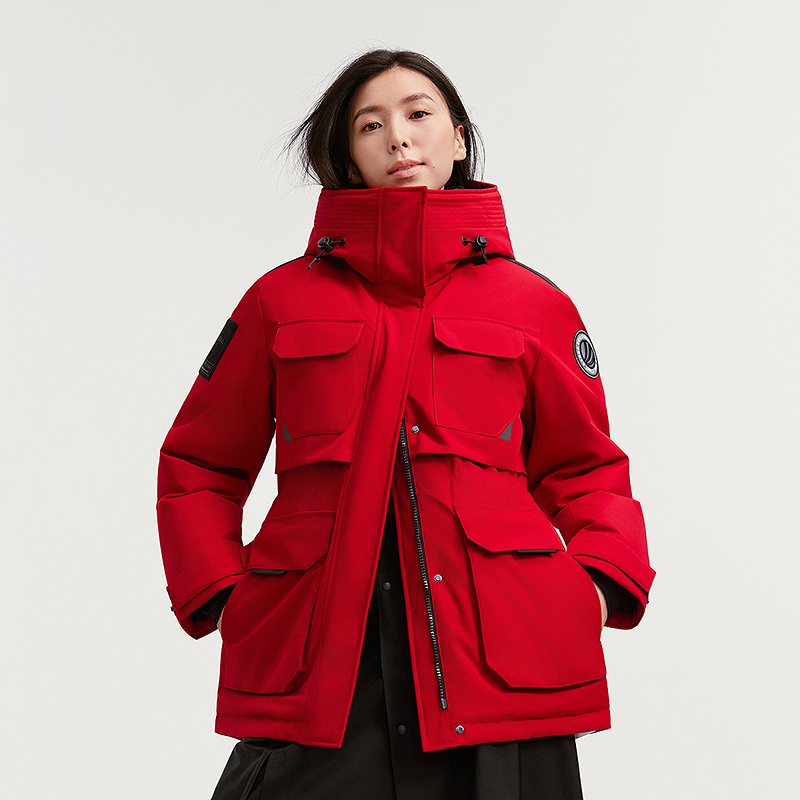 波司登2025新款冬季鹅绒羽绒服女士连帽短款时尚极寒宽松工装保暖