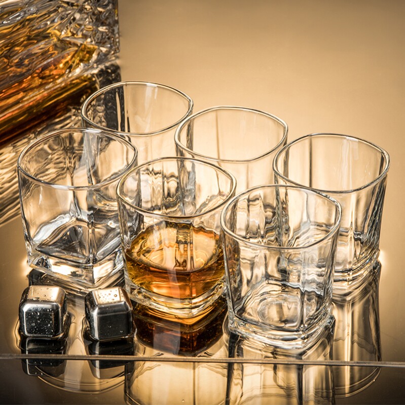 Nordic creative glass wine glasses, whiskey and baijiu glass set, artisan drinkware
