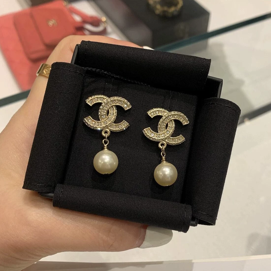 Chanel, classic earrings pearl, pendant