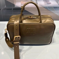 Зеленые бретели