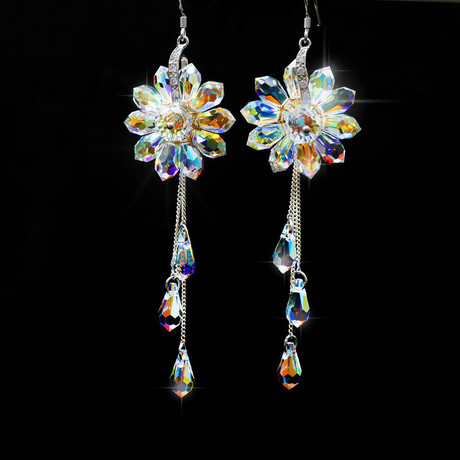 爱逛街为您找到水晶耳环相关的宝贝,您可以在下面的板块中挑选喜欢的