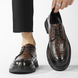 ブローグ革靴紳士靴英国スタイルのビジネスフォーマルウェア夏メンズソフトソールカジュアルダービー結婚式新郎のトレンディな靴