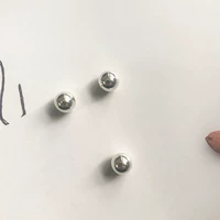 Три серебристого серебра