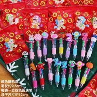 Новогодняя модель-Сумка-слепка из четырехцветных шариковых ручек, смешанных из 12 штук.