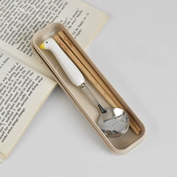 Два набора белых густей