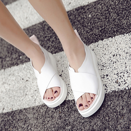 女鞋夏季2017新款凉鞋包脚白色韩版厚底百搭松糕底增高麦昆小白鞋