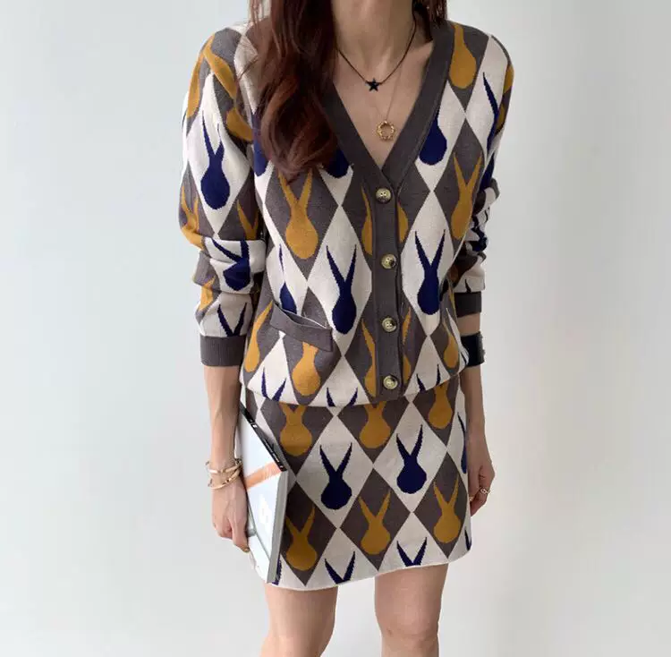 Import retro knitted set with diamond pattern, Korean style