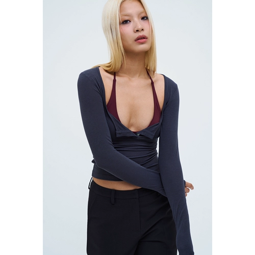 Дизайнерская футболка, приталенный базовый лонгслив, тренд сезона