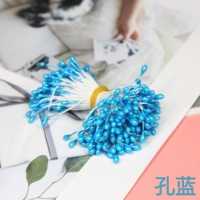 Количество отверстий синего цвета составляет около 120