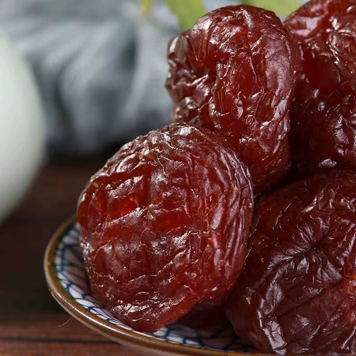 Розовый пирог без ядерной солодки сливы объем пирога, слива 500 г фруктов фрукты сушеные кислотные сливовые медовые сверчки. Случайные закуски.