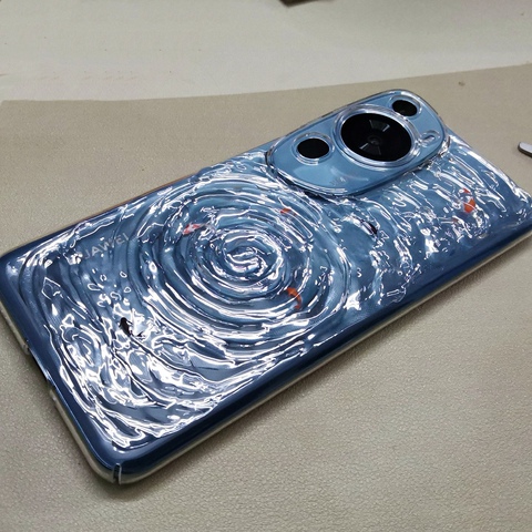 3D Colorful Iridescent Fish Vortex Pattern – Pro/Plus/Max/Air – 17, 16, 15, 14, 13, 12 iPhone Case