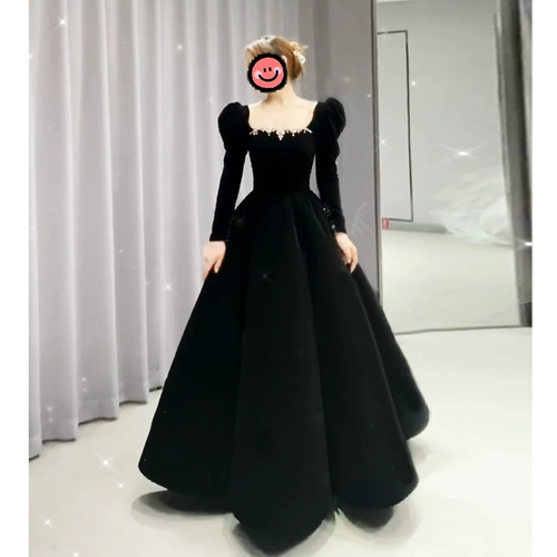 Черное небольшое элитное вечернее платье