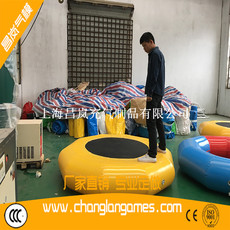 Детская площадка 特价包邮厂家直销充气跳床海洋球池跳床儿童蹦蹦水上弹床