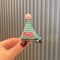 Зеленая заколка для волос