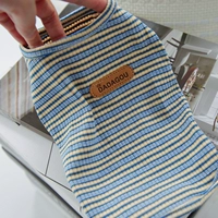 Красочный синий жилет