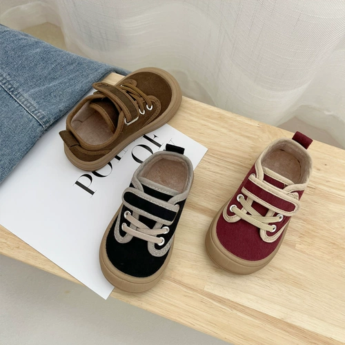 Мужчины и девочки плюс бархатные холст -обувь осень и зимние утолщенные магические наклейки в детском саду в помещении Круглый Корейская версия маленьких тканевых туфель