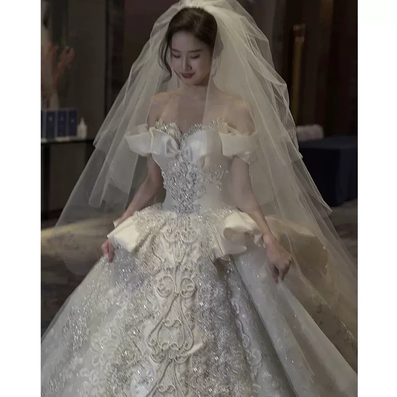 星空主婚纱礼服2023新款新娘一字肩重工小个子大拖尾法式出门纱轻-Taobao