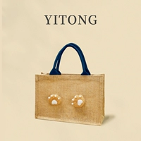 Синяя маленькая модная кукла